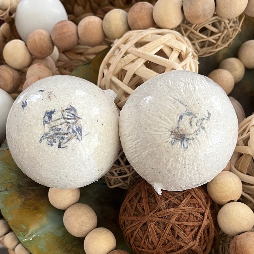 Bathorium 2 Snooze Bath Bombs - patchouli & pink grapefruit scented